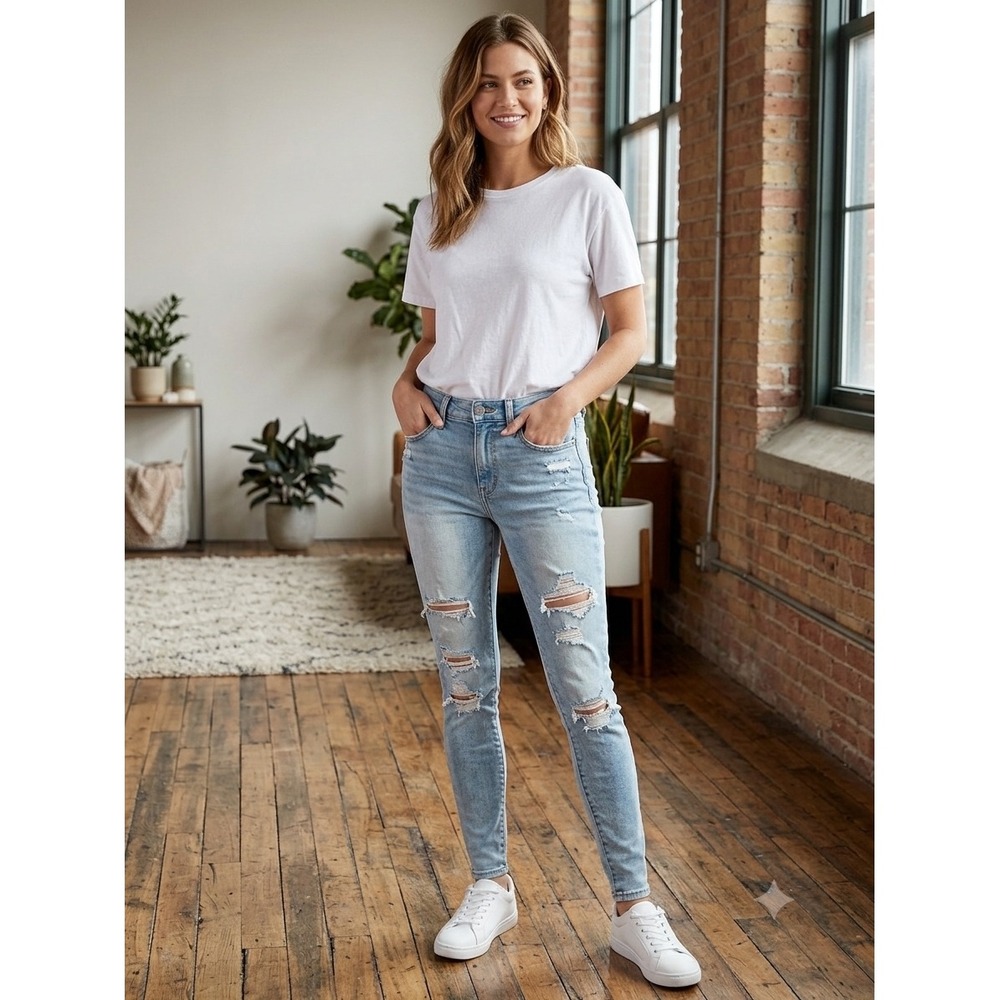 American Eagle Ne(x)t Level Luxe Stretch Distressed Skinny Jeans Light Wash 4R